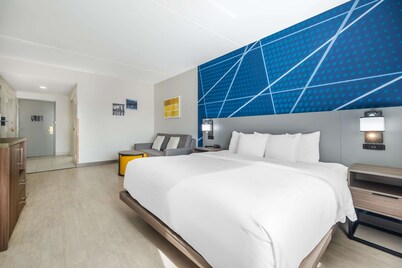 Comfort Suites Louisville Airport