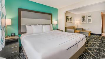 Studio Suite, 1 King Bed, Non Smoking | Premium bedding, pillow-top beds, desk, iron/ironing board