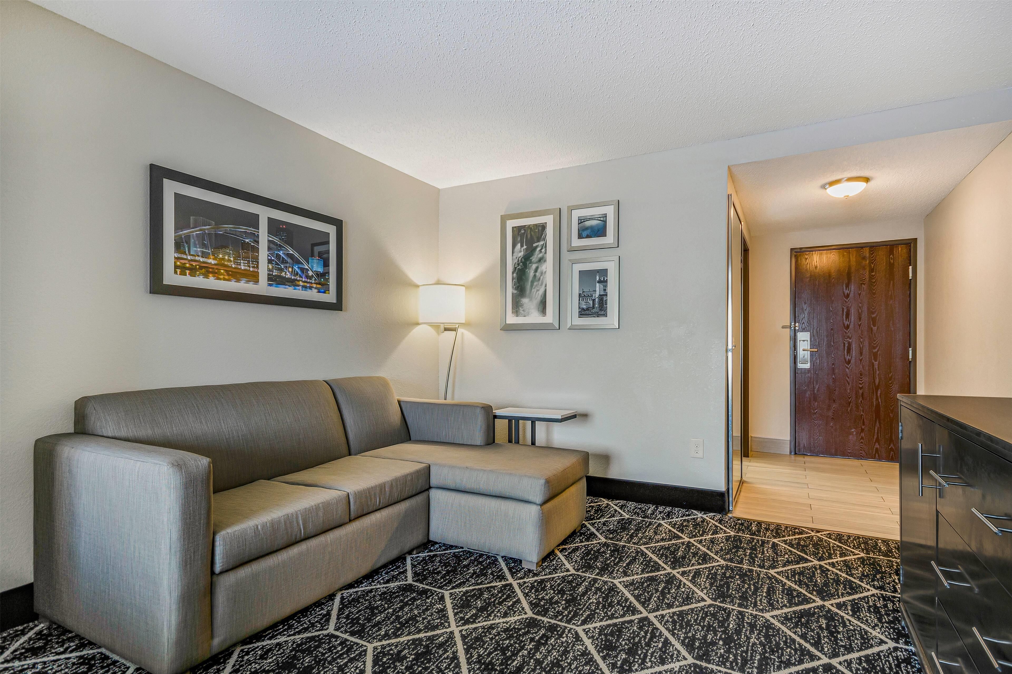 studio suite, 1 king bed, non smoking | premium bedding, pillow-top beds, desk, iron/ironing board