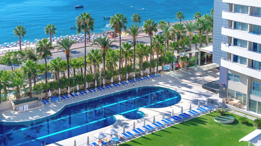 Porto Bello Hotel Resort & Spa