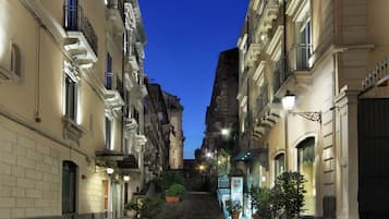 Fassade der Unterkunft â Abend/Nacht