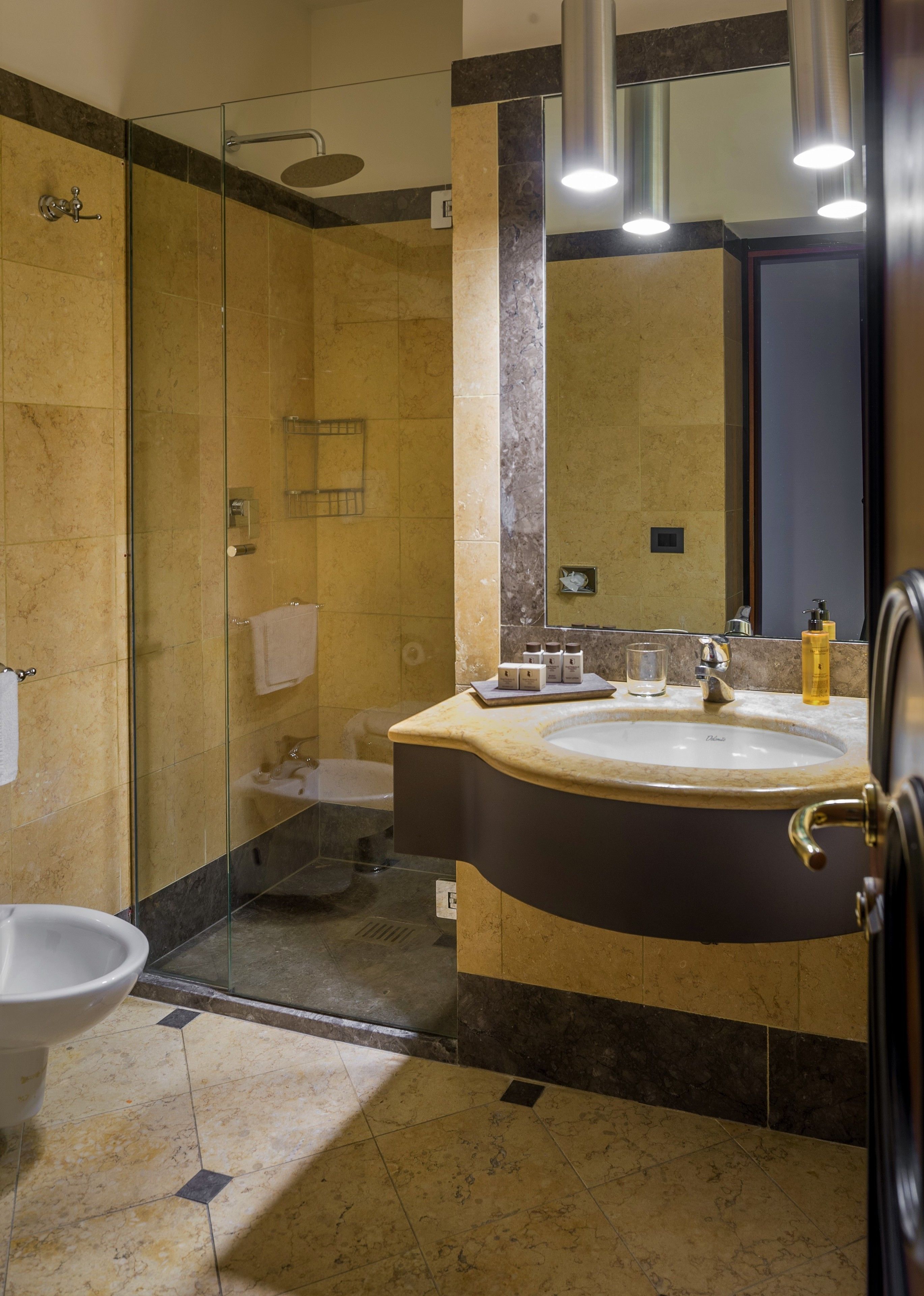 classic double room single use | bathroom | free toiletries, hair dryer, bidet, towels