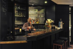 Bar (on property) - Ambassador Parkhotel (Munich)