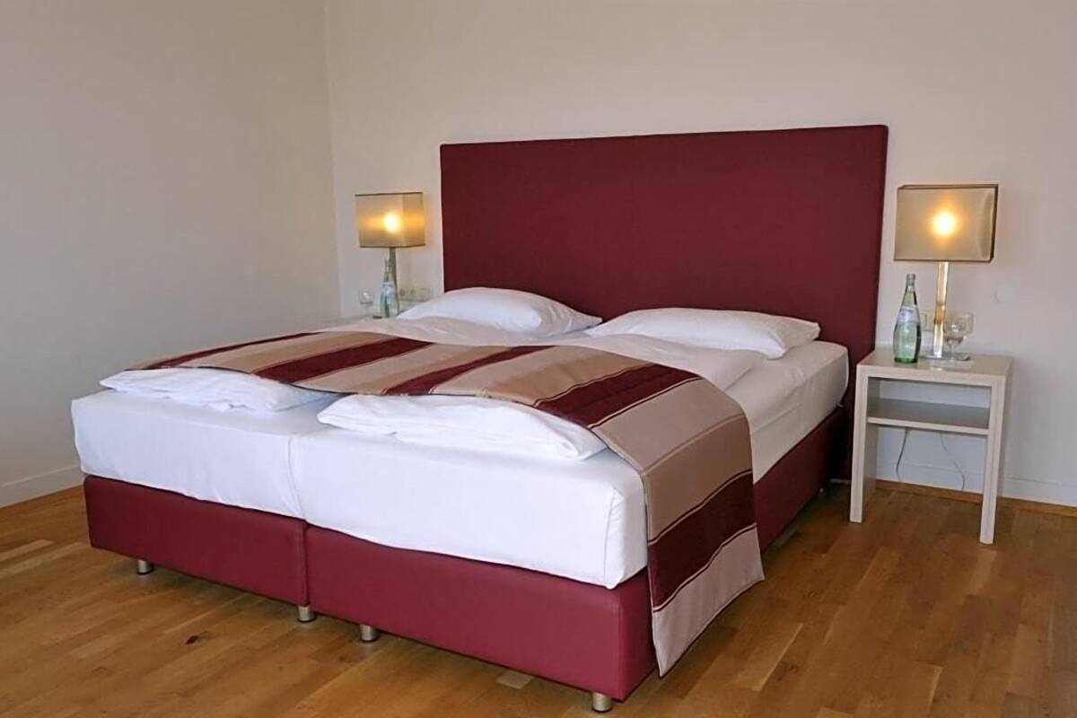 Hypo-allergenic bedding available, minibar, in-room safe, desk