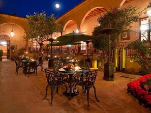 Breakfast, lunch and dinner served