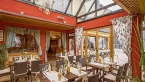 Dining - Post (PERTISAU)