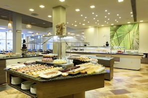 Bar (trong khuôn viên)