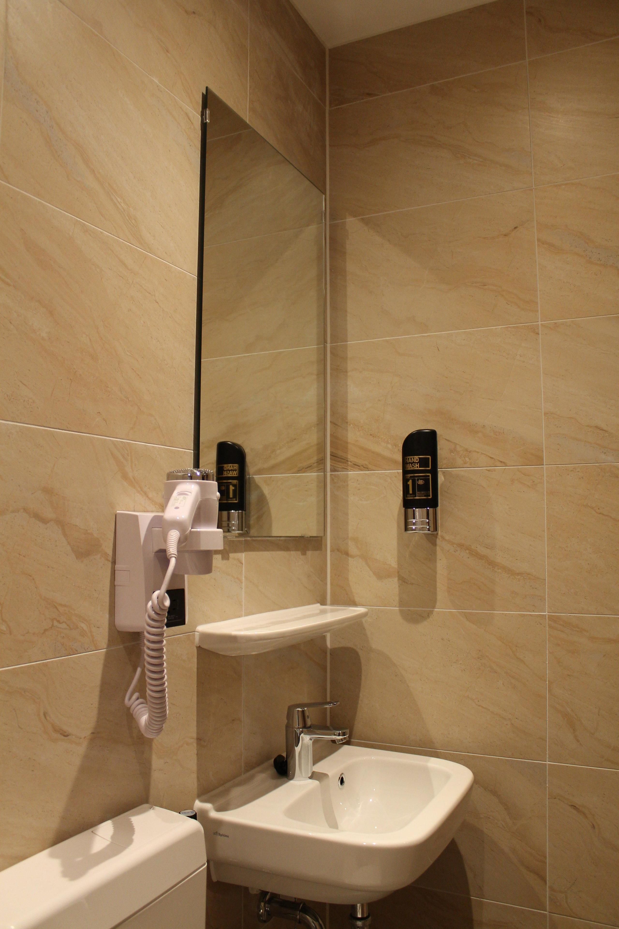 Photo - Aston City Hotel