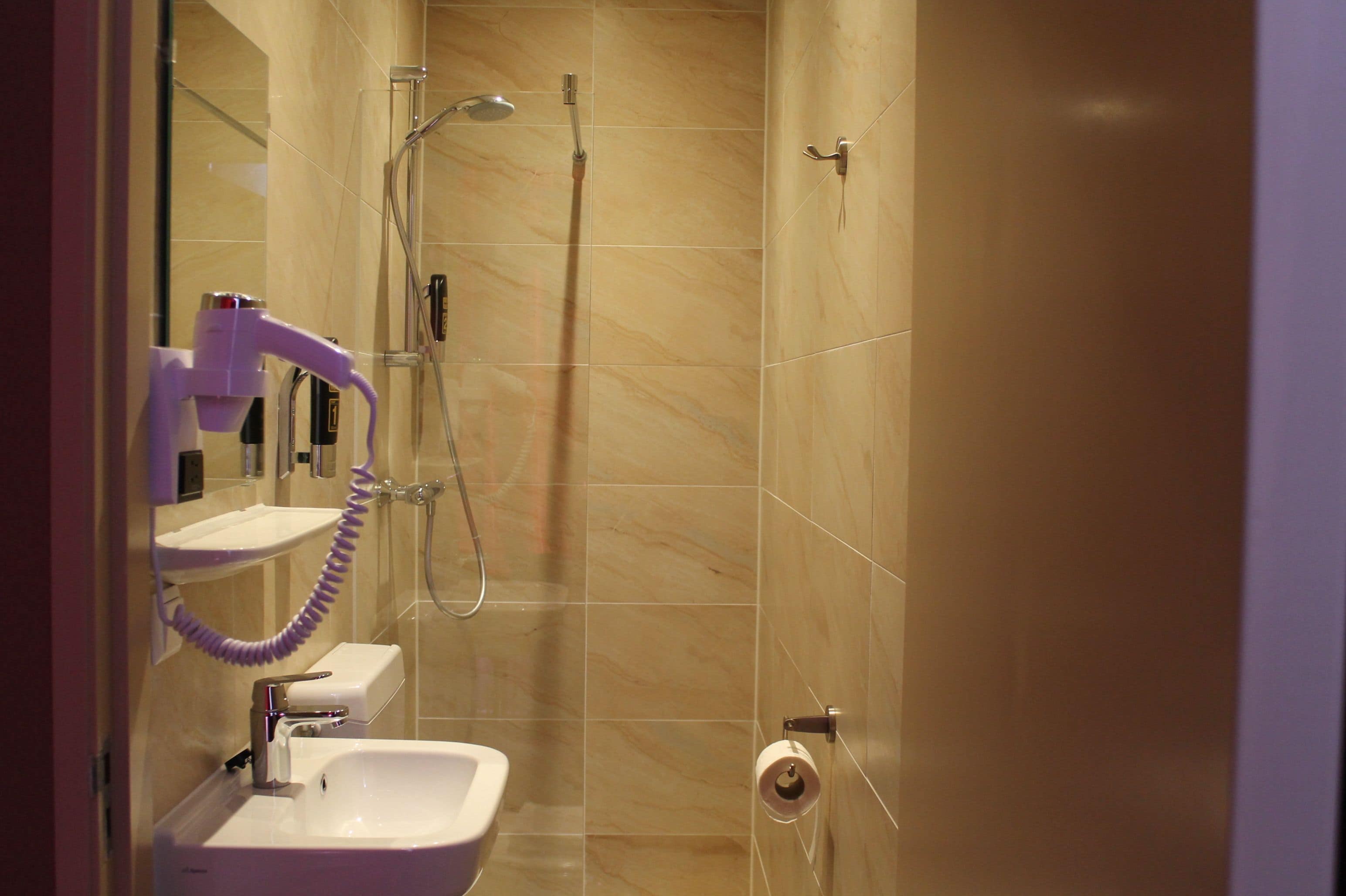 Photo - Aston City Hotel