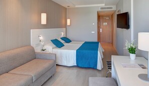 Coffres-forts dans les chambres, bureau, Wi-Fi gratuit, draps fournis