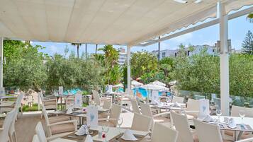 Aamiainen tarjolla, kansainvÀlinen keittiö