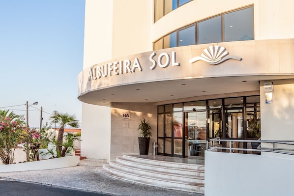 Property entrance - Albufeira Sol Hotel & Spa (Albufeira)
