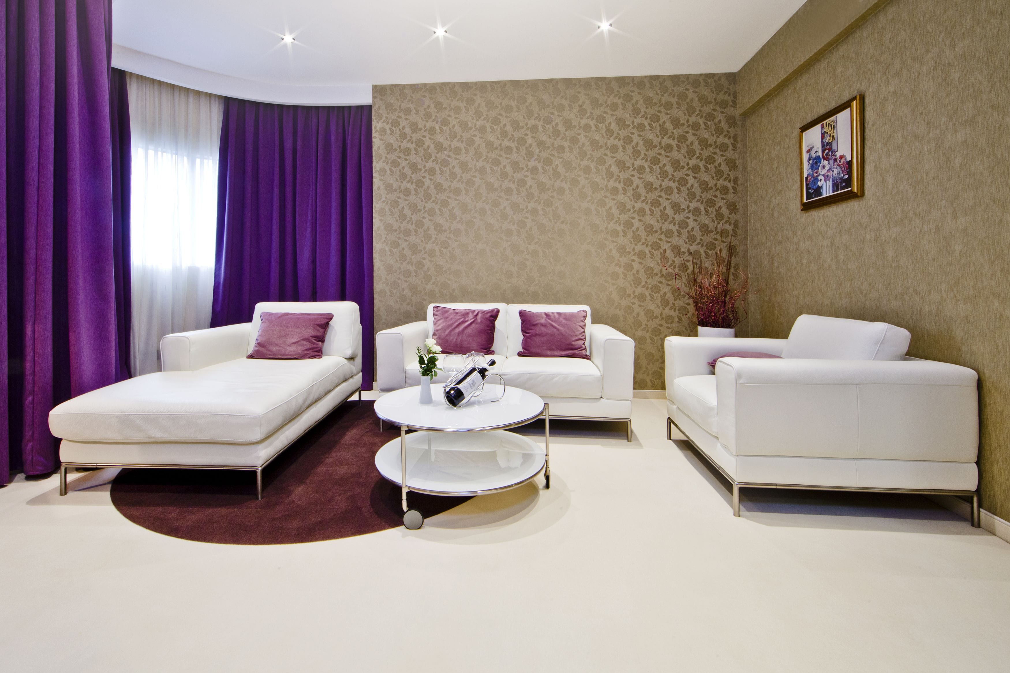 junior suite, 1 king bed | living area | 32-inch lcd tv with digital channels, tv, pay films