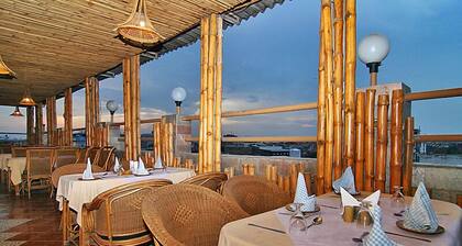 Hotel Clark International