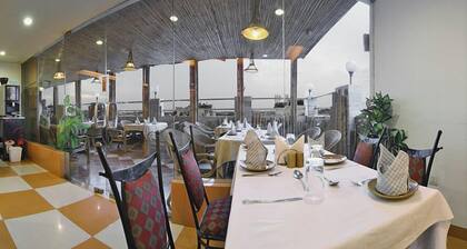 Hotel Clark International