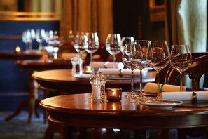 2 restaurants, lunch served - Brooklodge & Macreddin Village (Macreddin Village)