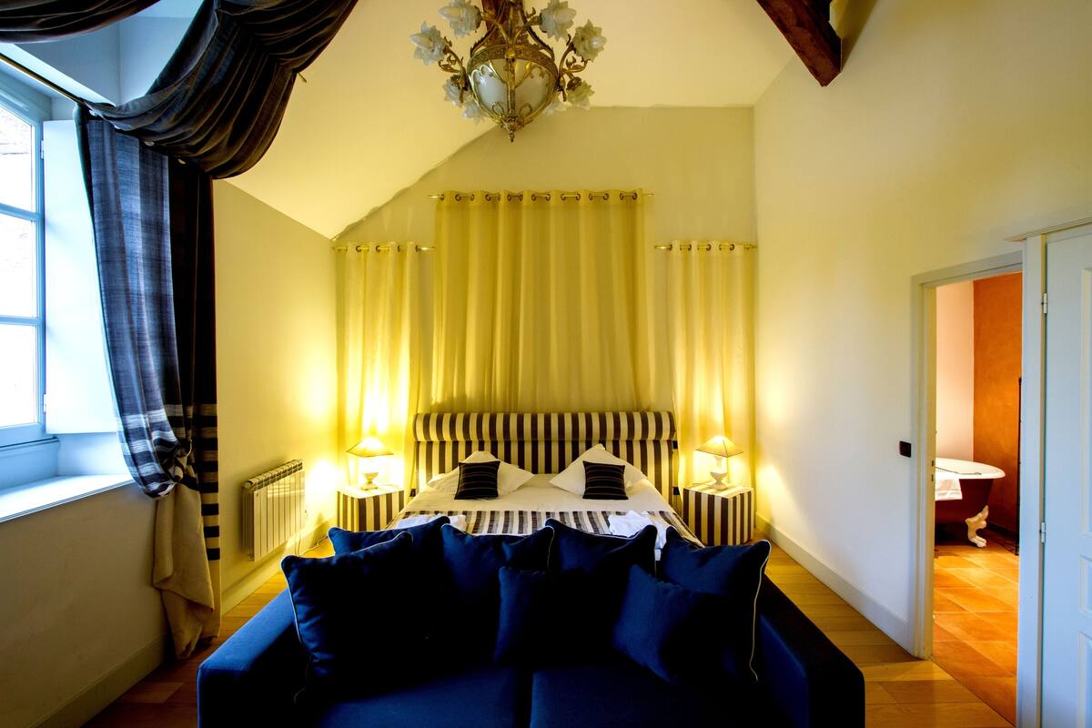 Double Room (Privilege) | Premium bedding, in-room safe, desk, soundproofing