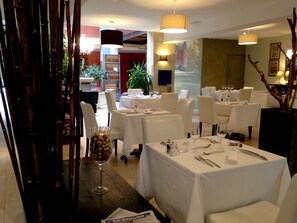 Daily buffet breakfast (EUR 15 per person)