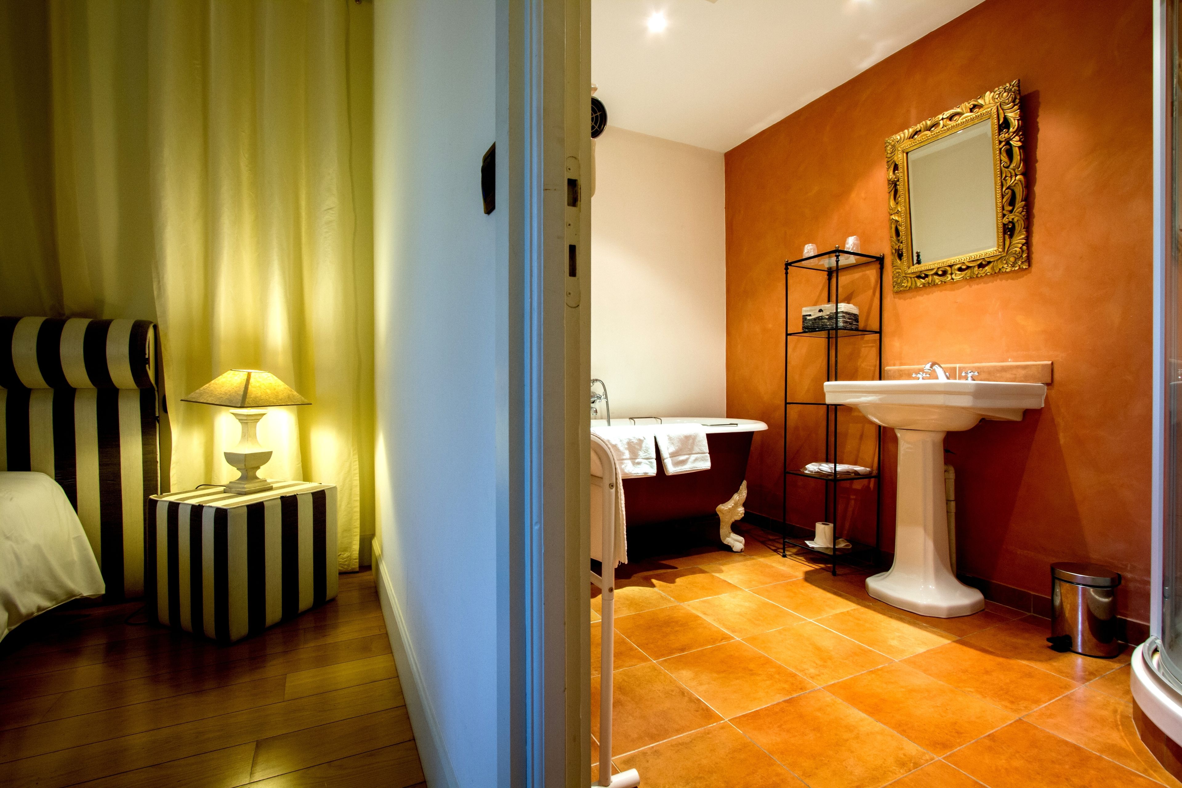 double room (privilege) | premium bedding, in-room safe, desk, soundproofing