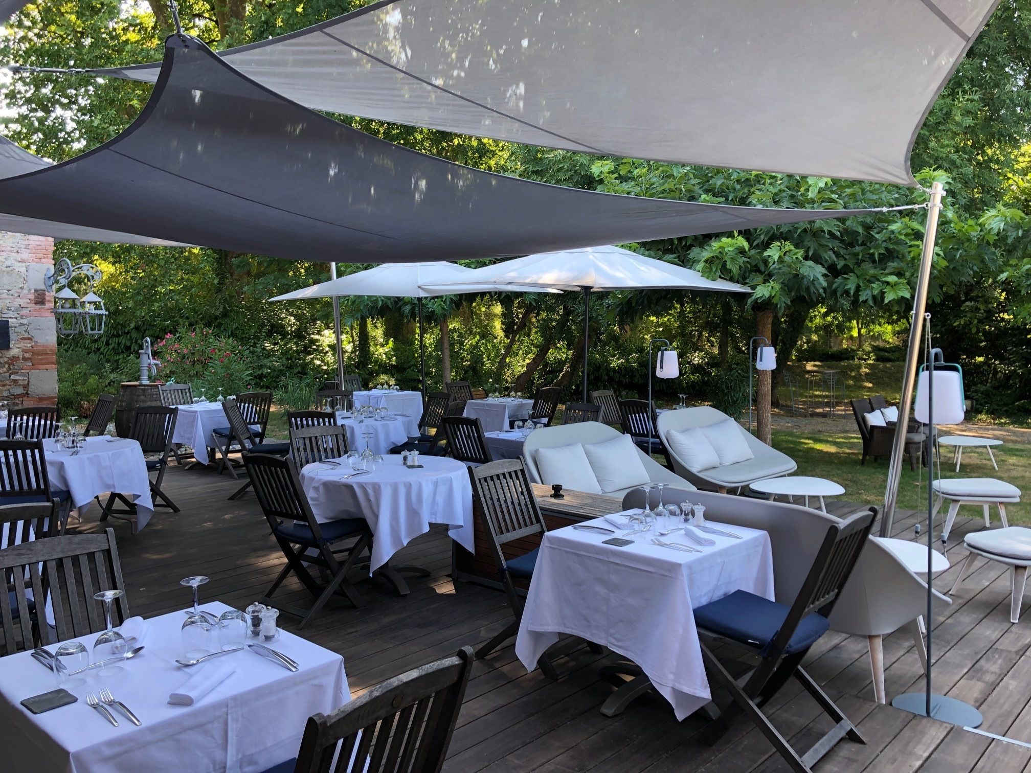 lunch, dinner served; regional cuisine, pool views