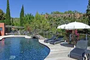 Seasonal outdoor pool, sun loungers