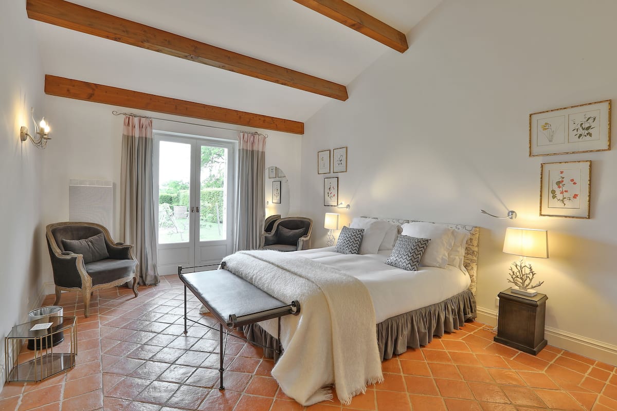 Room (La Maison du Boulanger) | 1 bedroom, in-room safe, individually decorated, individually furnished