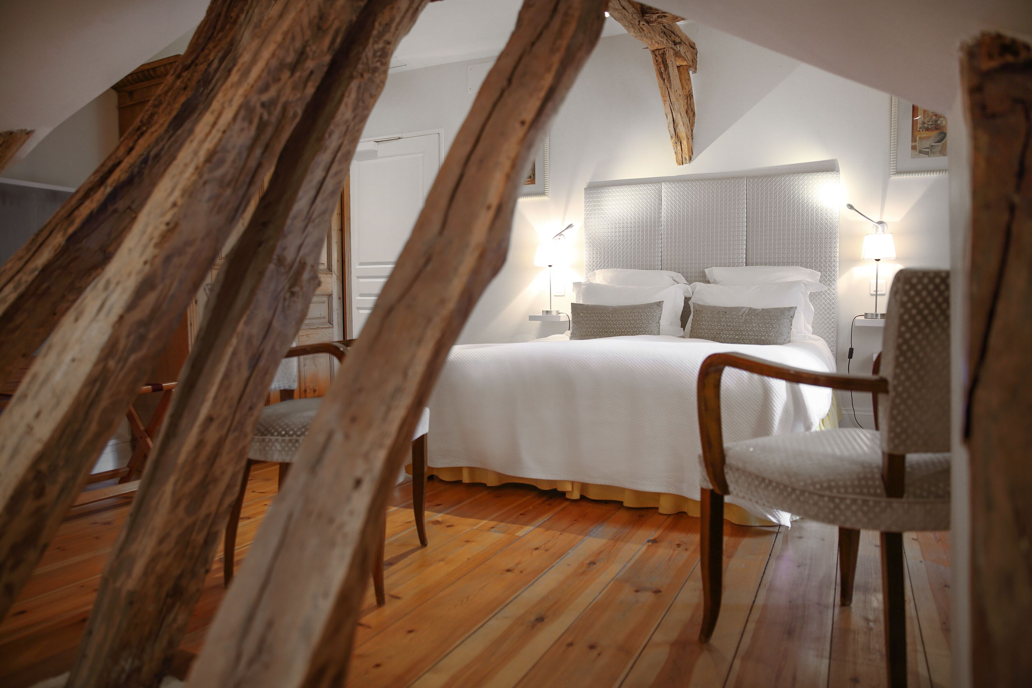 classic double room | in-room safe, individually decorated, individually furnished, desk