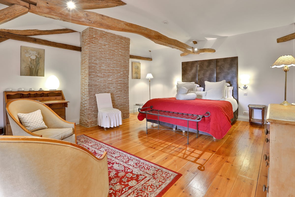 Superior Double Room | 1 bedroom, in-room safe, individually decorated, individually furnished