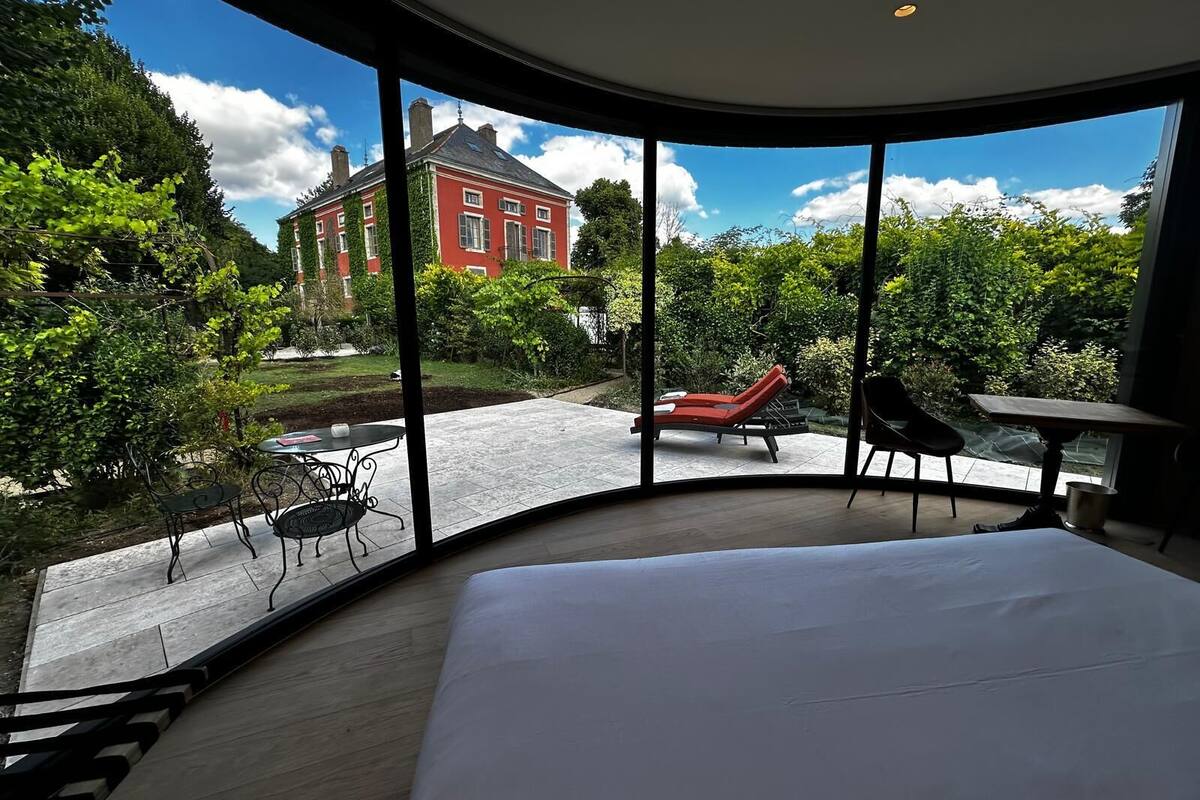 panoramic suite | in-room safe, individually decorated, desk, soundproofing