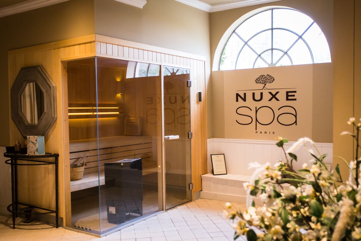 sauna, hot tub, steam room, turkish bath/hammam, body treatments