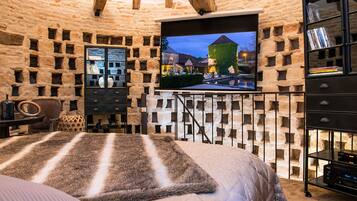 Le Pigeonnier | Coffres-forts dans les chambres, décoration personnalisée, bureau