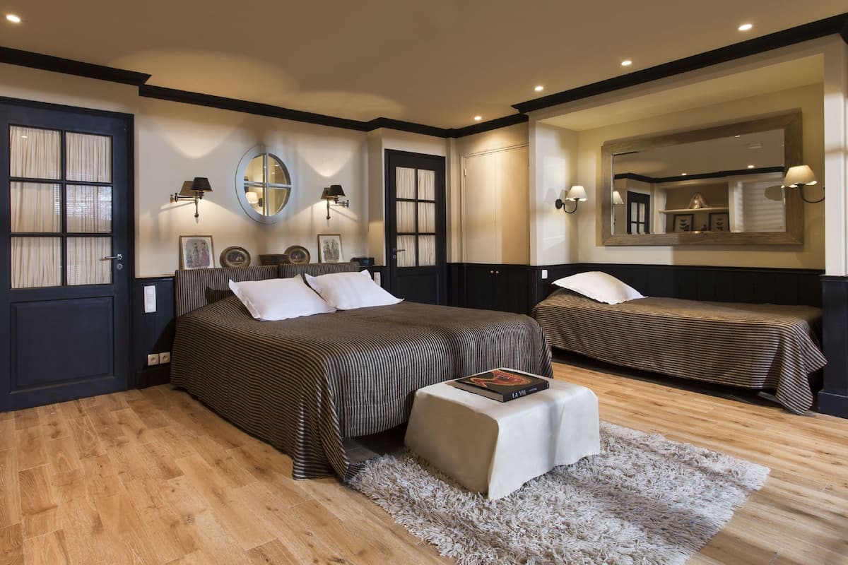 prestige room | in-room safe, individually decorated, desk, soundproofing