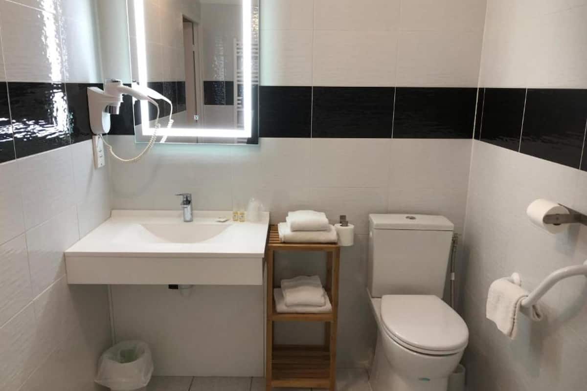 free toiletries, hair dryer, towels