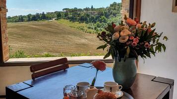 Apartment, 1 Bedroom | Egyptian cotton sheets, premium bedding, individually decorated