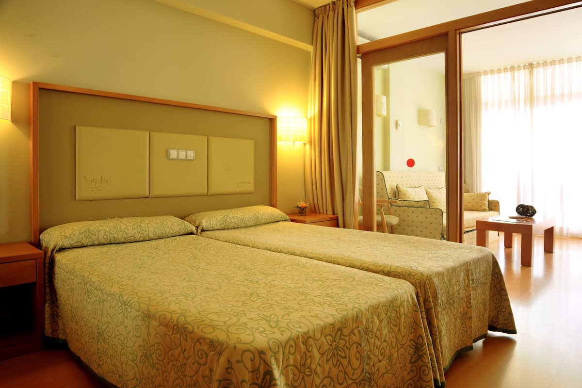 desk, soundproofing, wifi