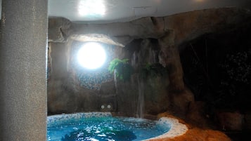 Body treatments, facials, massage/treatment rooms