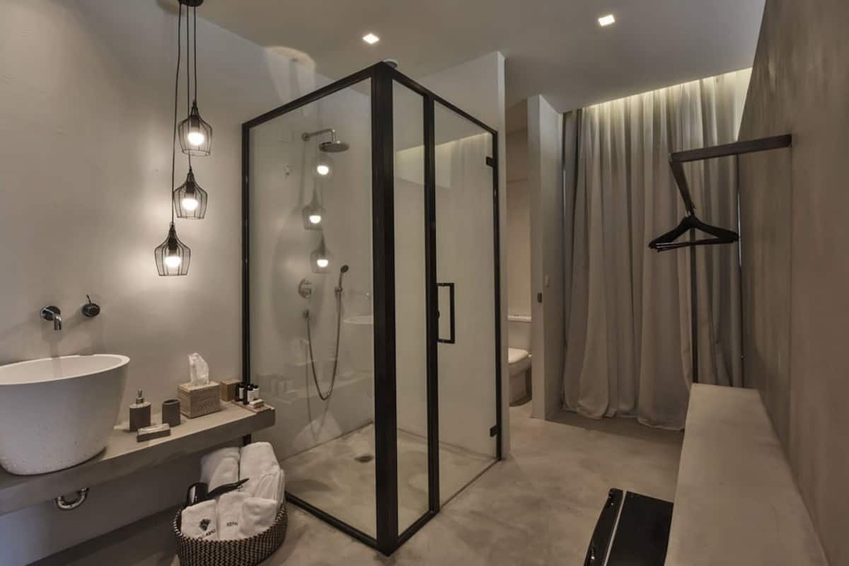 grand suite, sea view | bathroom | shower, designer toiletries, hair dryer, bathrobes