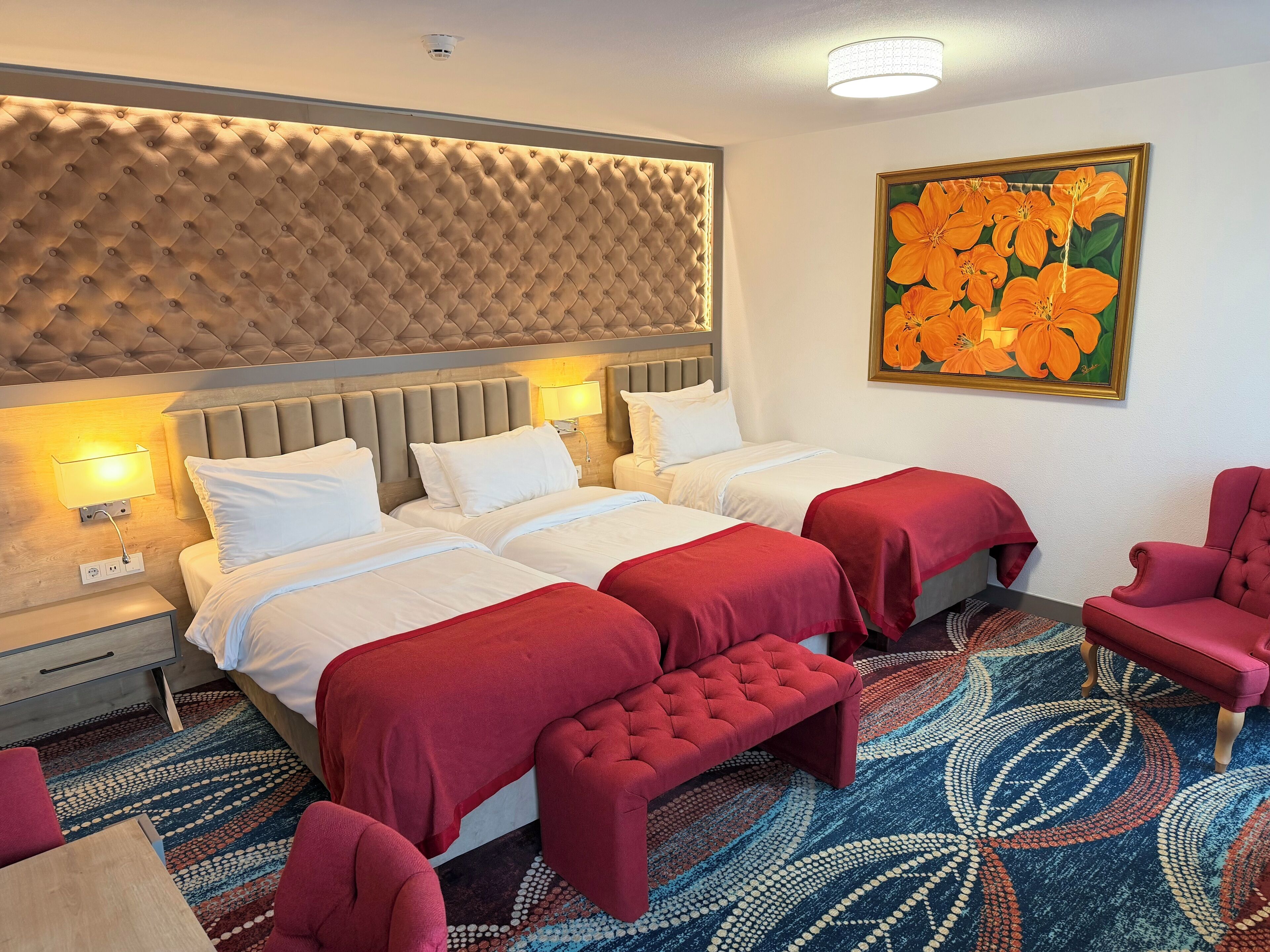 ห้องพรีเมียม, หลายเตียง | มินิบาร์, ตู้นิรภัยในห้องพัก, โต๊ะทำงาน, พื้นที่ทำงานแบบใช้แล็ปท็อป