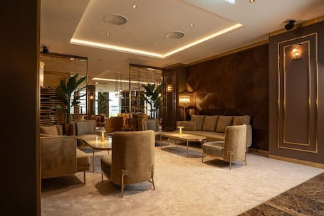 Lobby sitting area. Art Hotel Rotterdam