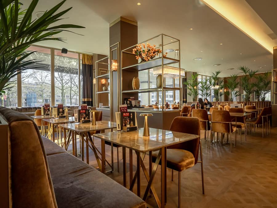 Aamiainen, lounas ja illallinen; kansainvälinen keittiö