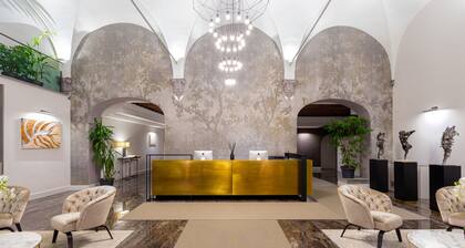 Hotel Bretagna Heritage – Alfieri Collezione