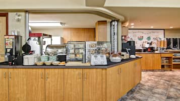 Petit déjeuner buffet compris tous les jours