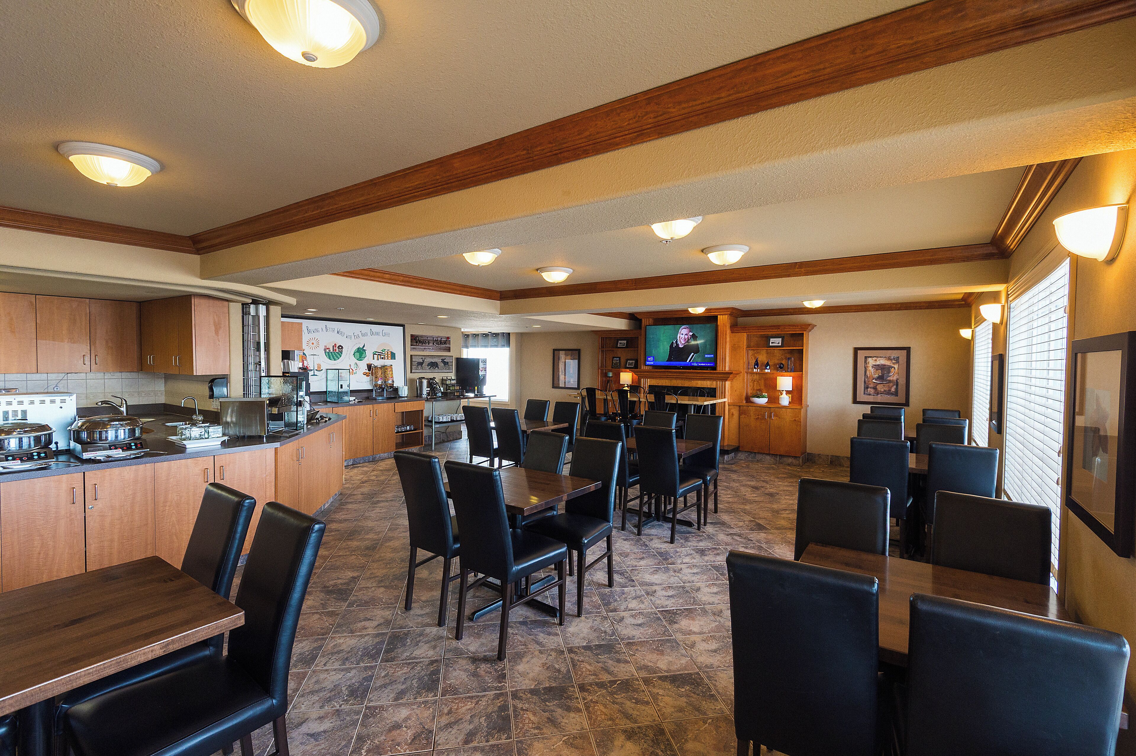 Free daily buffet breakfast