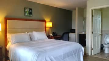 Zimmer, 1 King-Bett | Schallisolierte Zimmer, kostenloses WLAN, Bettwäsche