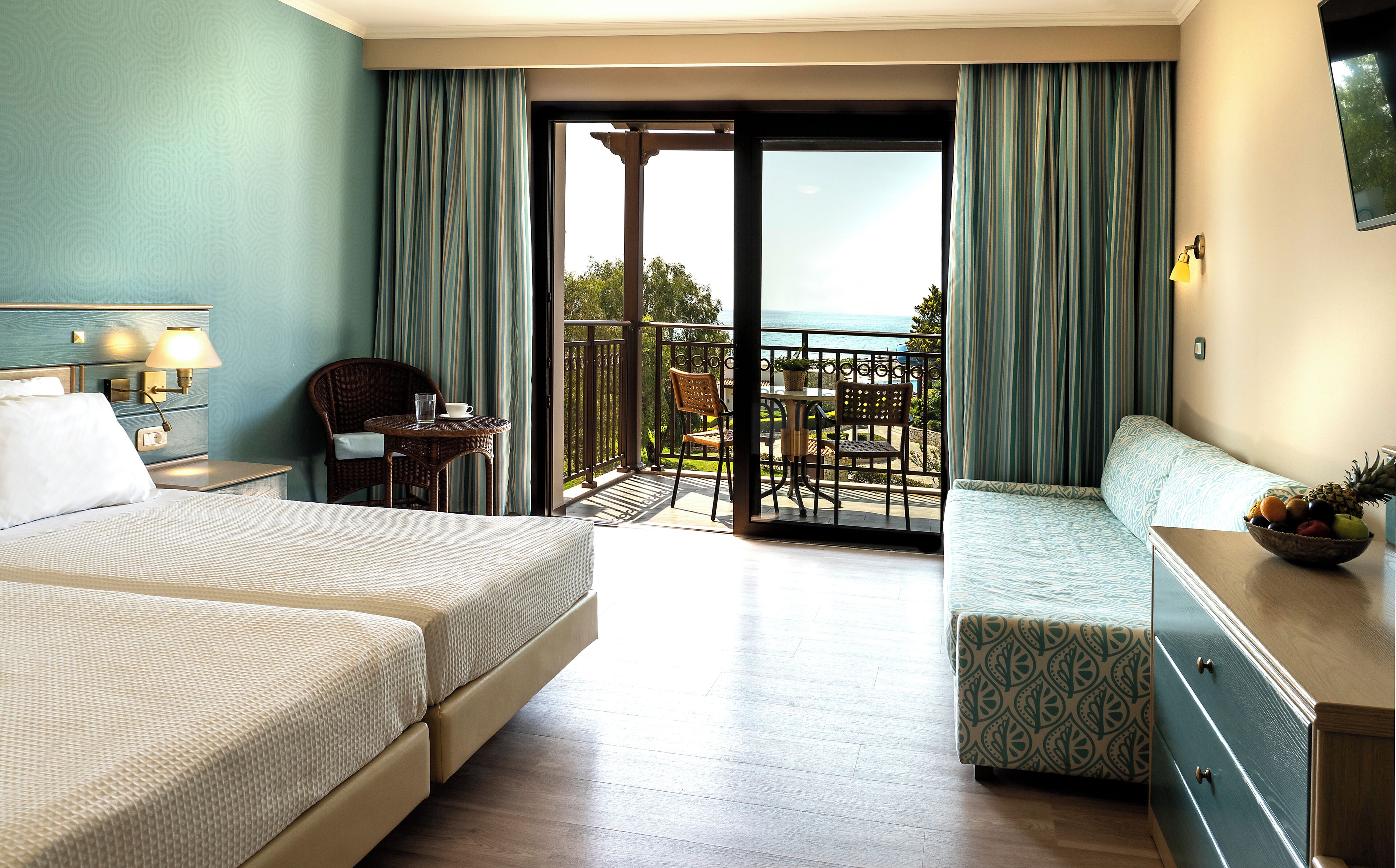 Chambre Double, vue mer (Main Building)