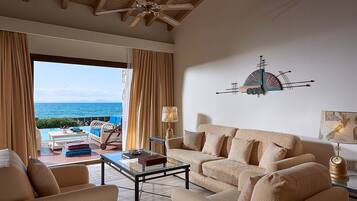 Suite (Olympia) | In-room safe, free WiFi, bed sheets