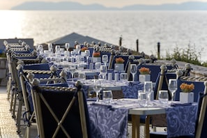 7 Restaurants; Frühstück, Mittagessen und Abendessen werden serviert