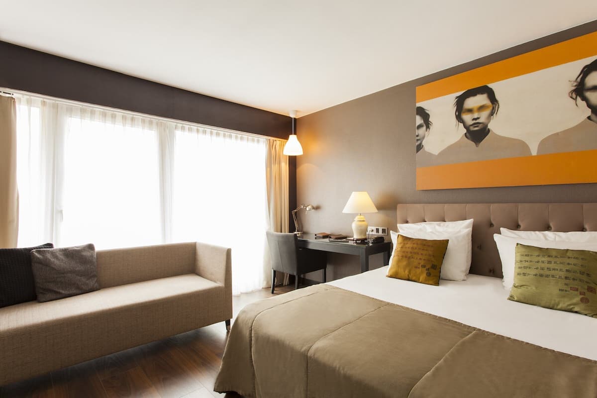 Minibar, in-room safe, desk, blackout drapes