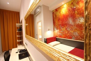 Chambre Simple | Coffres-forts dans les chambres, bureau, rideaux occultants