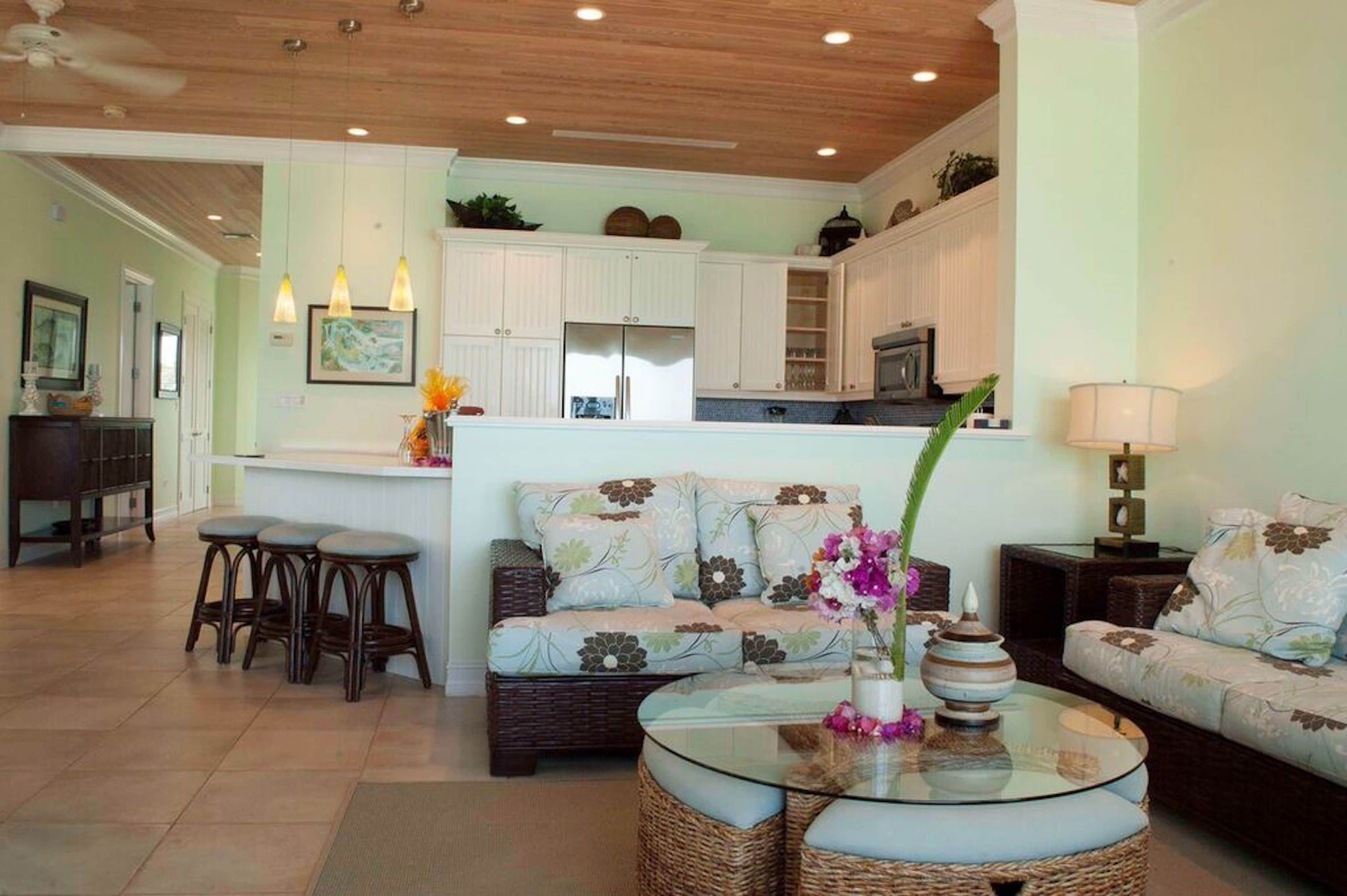 luxury villa, 2 bedrooms | living area | 32-inch smart tv with digital channels, tv